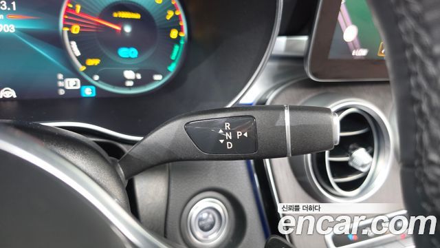 Mercedes-Benz GLC-Class 2021 — photo 12