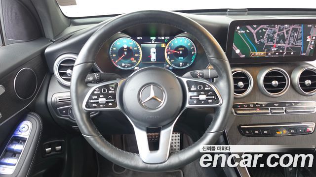 Mercedes-Benz GLC-Class 2021 — photo 19