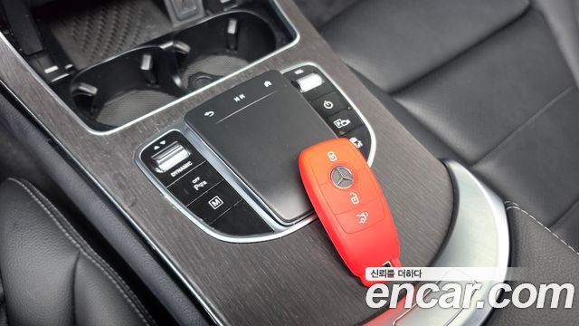 Mercedes-Benz GLC-Class 2021 — photo 21