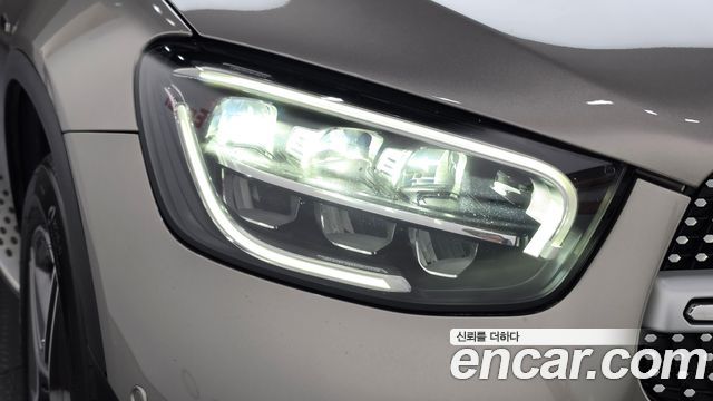 Mercedes-Benz GLC-Class 2021 — photo 8