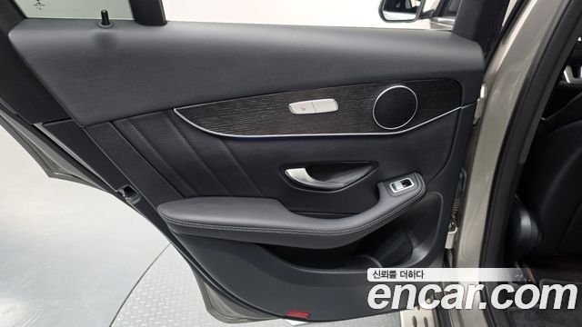 Mercedes-Benz GLC-Class 2021 — photo 15