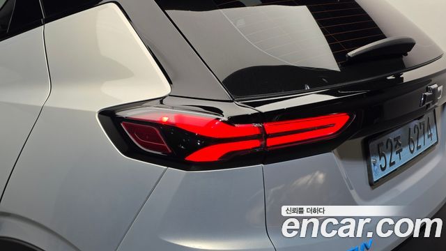 Chevrolet Korea 볼트 EUV 2023 — photo 9