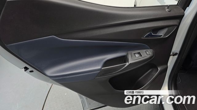 Chevrolet Korea 볼트 EUV 2023 — photo 15