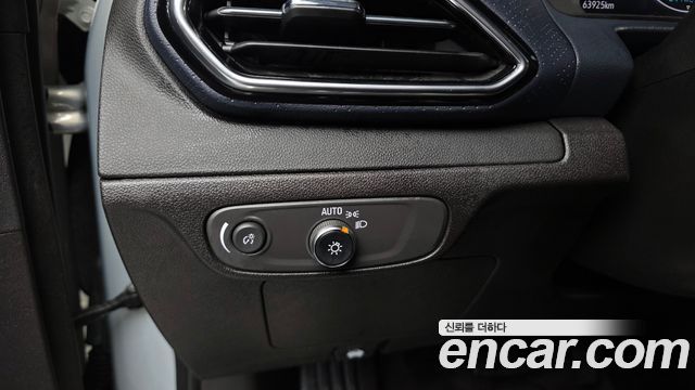 Chevrolet Korea 볼트 EUV 2023 — photo 33