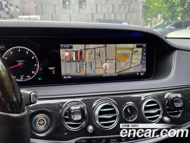 Mercedes-Benz S-Class 2018 — photo 17