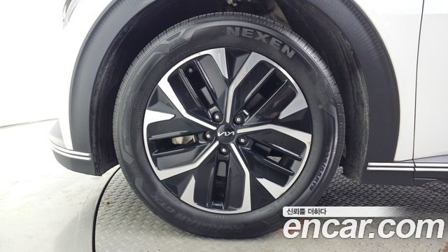 Kia EV6 2023 — photo 5