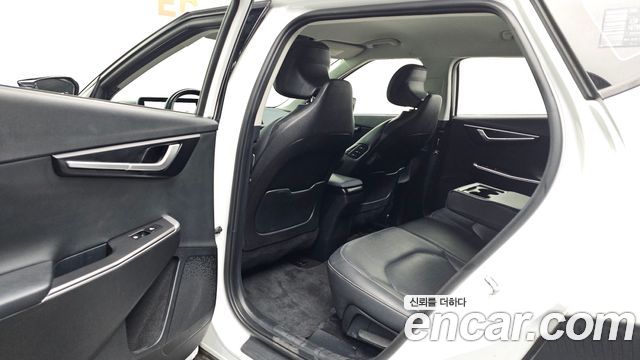 Kia EV6 2023 — photo 11