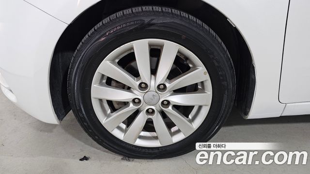 Kia K3 2013 — photo 5