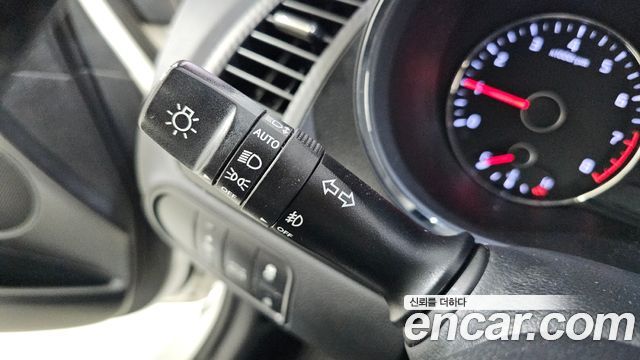 Kia K3 2013 — photo 19