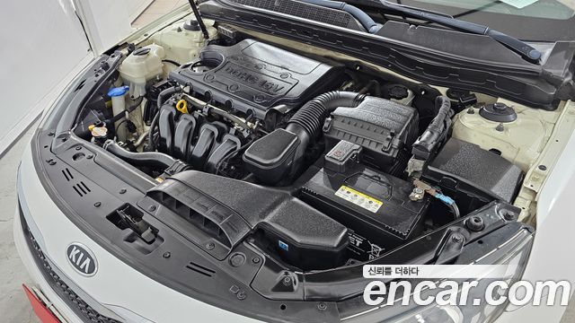 Kia K5 2011 — photo 6