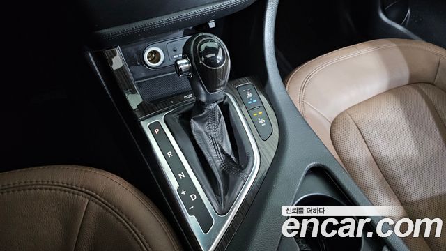 Kia K5 2011 — photo 9