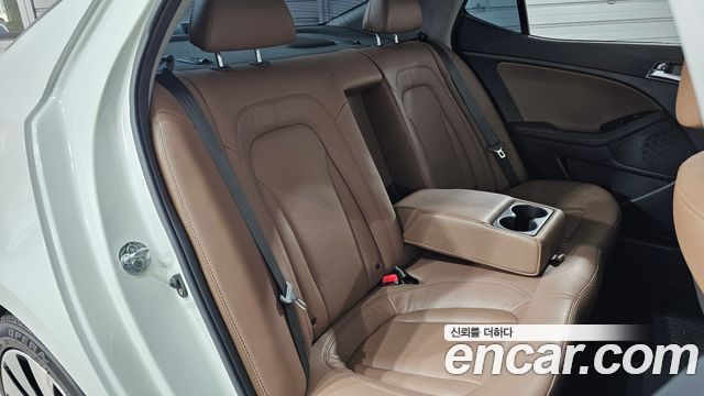 Kia K5 2011 — photo 12