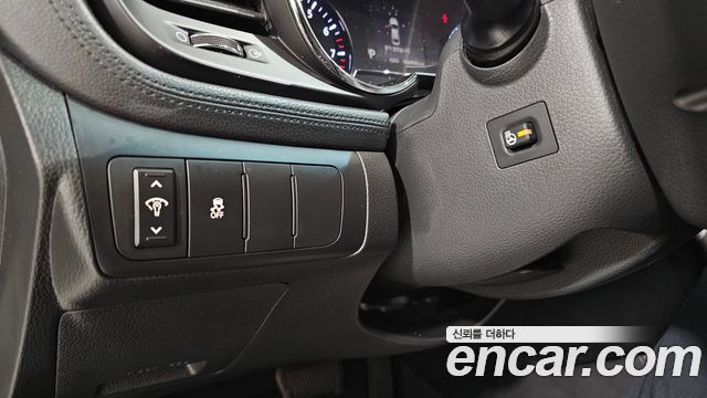 Kia K5 2011 — photo 14