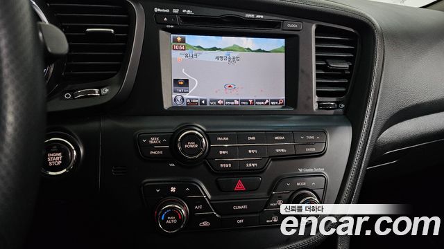 Kia K5 2011 — photo 16