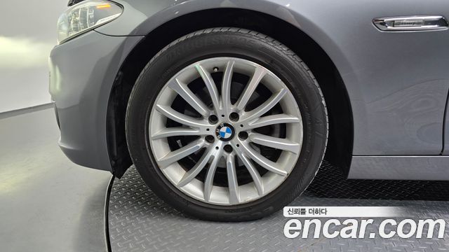BMW 5-Series 2014 — photo 5