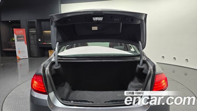 BMW 5-Series 2014 — photo 30