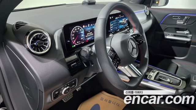 Mercedes-Benz GLA-Class 2026 — photo 14