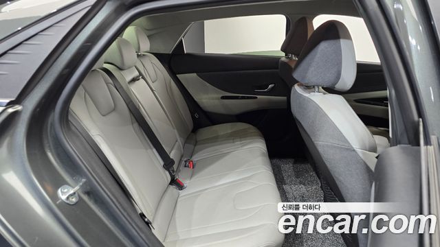 Hyundai AVANTE 2021 — photo 17