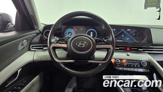 Hyundai AVANTE 2021 — photo 18