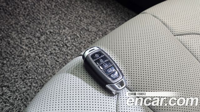 Hyundai AVANTE 2021 — photo 21