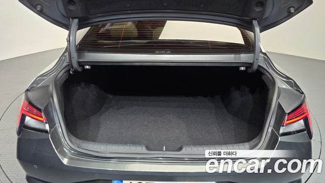 Hyundai AVANTE 2021 — photo 24