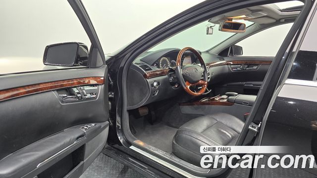 Mercedes-Benz S-Class 2012 — photo 10