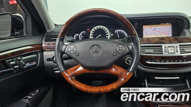 Mercedes-Benz S-Class 2012 — photo 13