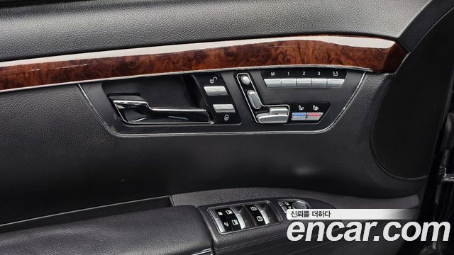 Mercedes-Benz S-Class 2012 — photo 17