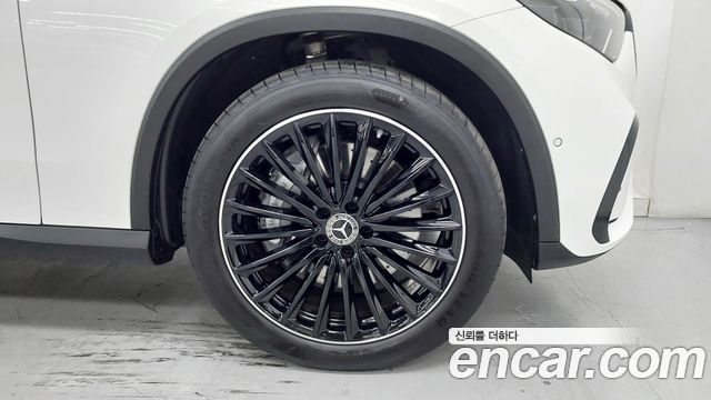 Mercedes-Benz GLC-Class 2026 — photo 5