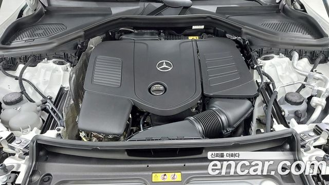 Mercedes-Benz GLC-Class 2026 — photo 6