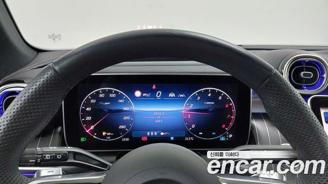 Mercedes-Benz GLC-Class 2026 — photo 8