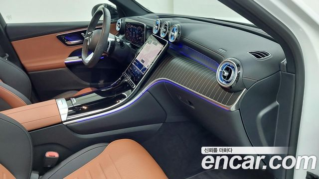 Mercedes-Benz GLC-Class 2026 — photo 9