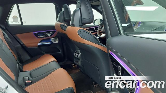 Mercedes-Benz GLC-Class 2026 — photo 10