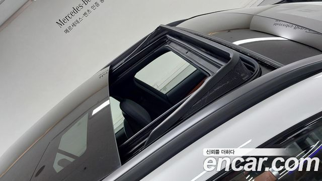 Mercedes-Benz GLC-Class 2026 — photo 12