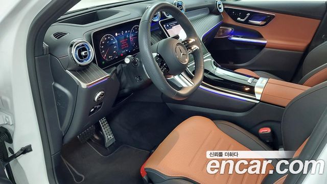 Mercedes-Benz GLC-Class 2026 — photo 14