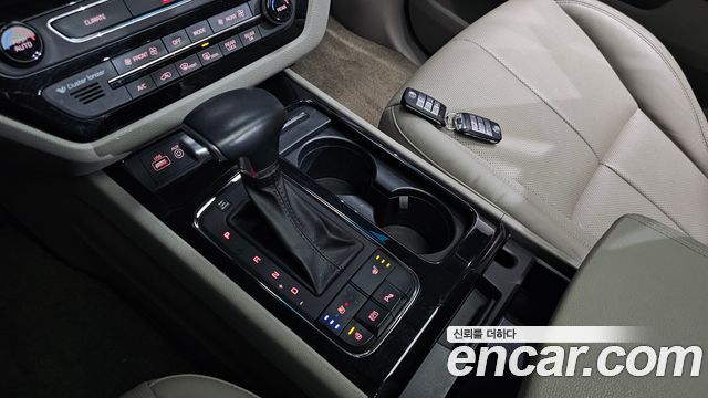 Kia Canival 2017 — photo 12