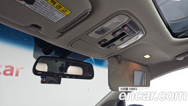 Kia Canival 2017 — photo 23