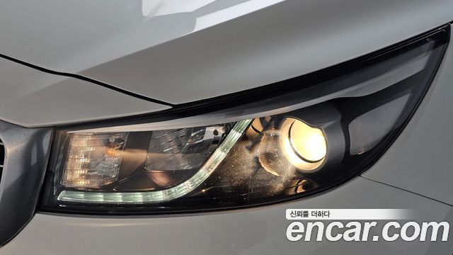 Kia Canival 2017 — photo 8