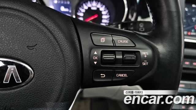 Kia Canival 2017 — photo 27