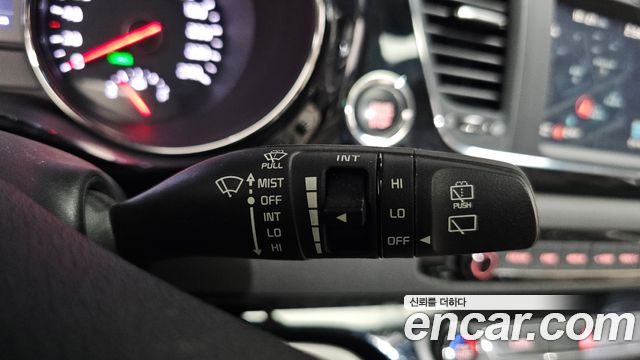 Kia Canival 2017 — photo 28