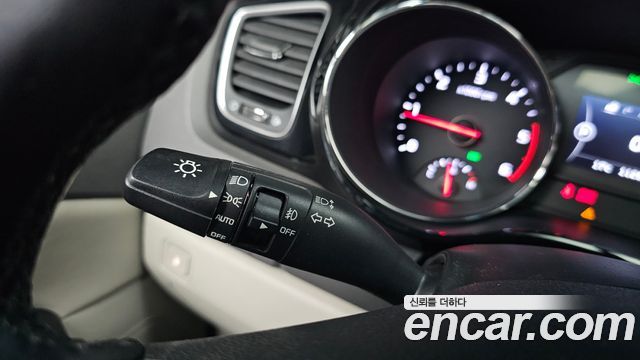 Kia Canival 2017 — photo 29