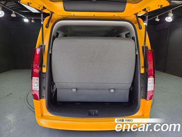 Hyundai Staria 2023 — photo 19