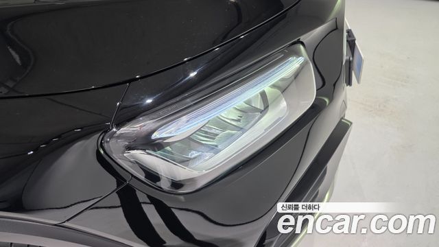 Mercedes-Benz GLB-Class 2026 — photo 11