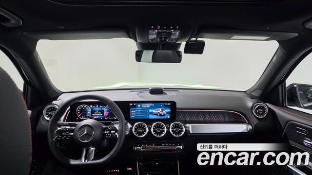 Mercedes-Benz GLB-Class 2026 — photo 16