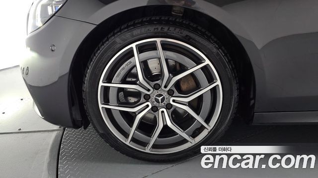 Mercedes-Benz E-Class 2021 — photo 5