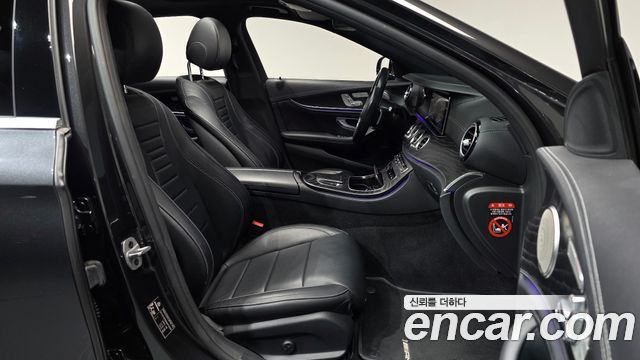 Mercedes-Benz E-Class 2021 — photo 18