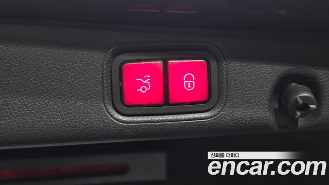 Mercedes-Benz E-Class 2021 — photo 35