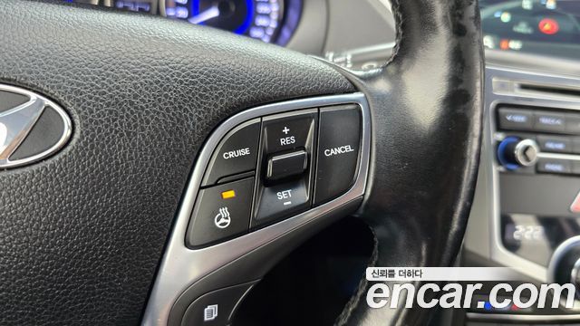 Hyundai Grandeur 2015 — photo 22