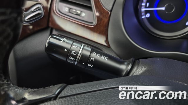 Hyundai Grandeur 2015 — photo 30