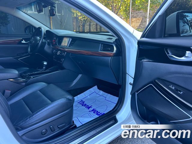 Kia K7 2017 — photo 11